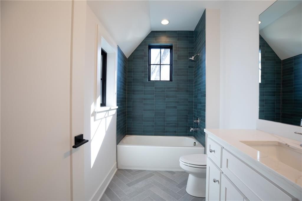 2815 W 82nd Street — photo 33