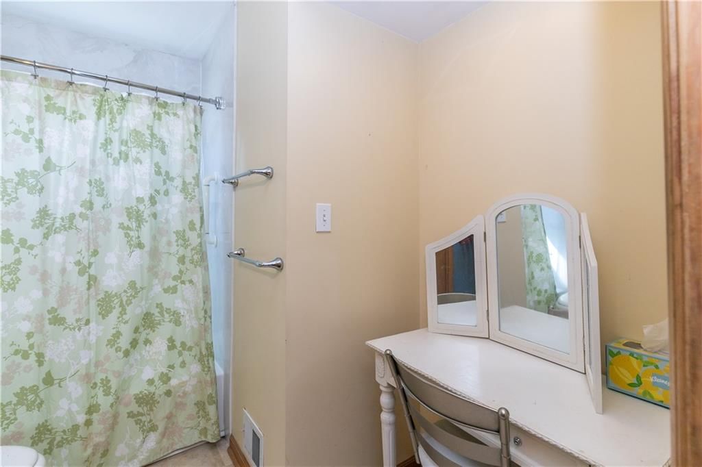 6401 N Highland Avenue — photo 11