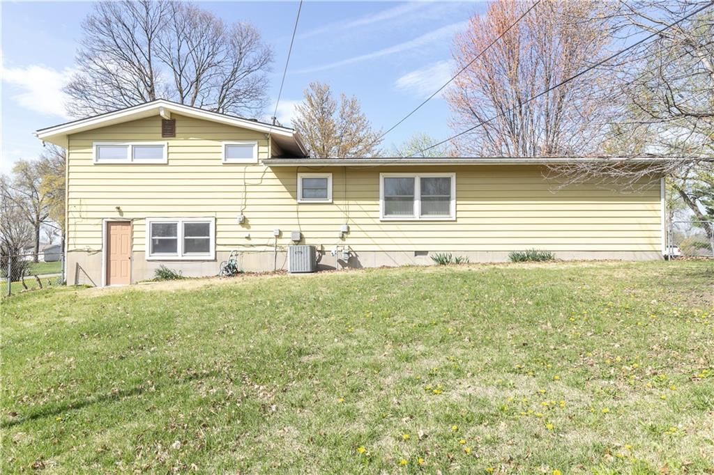 6401 N Highland Avenue — photo 25