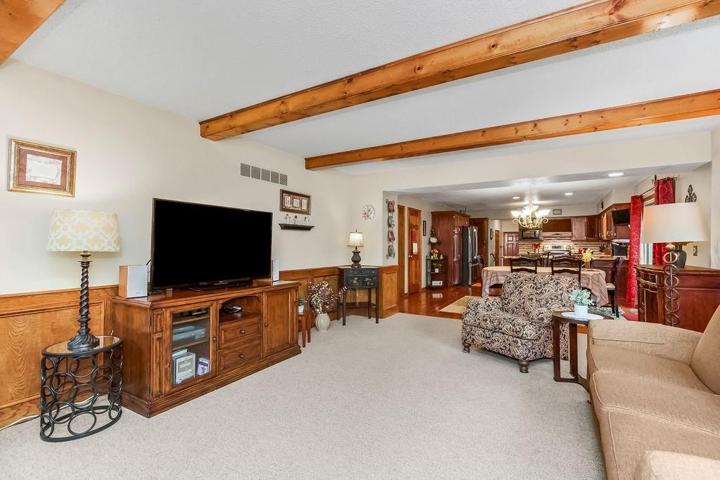 6721 Vahalla Drive — photo 8