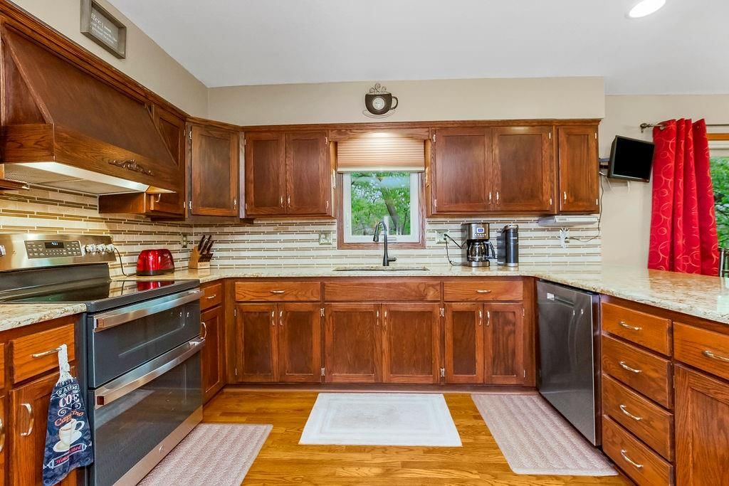 6721 Vahalla Drive — photo 11