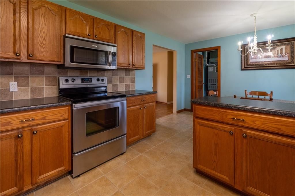 400 W Charles Street — photo 14
