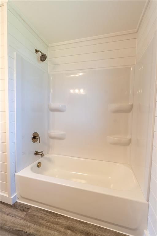 400 W Charles Street — photo 21