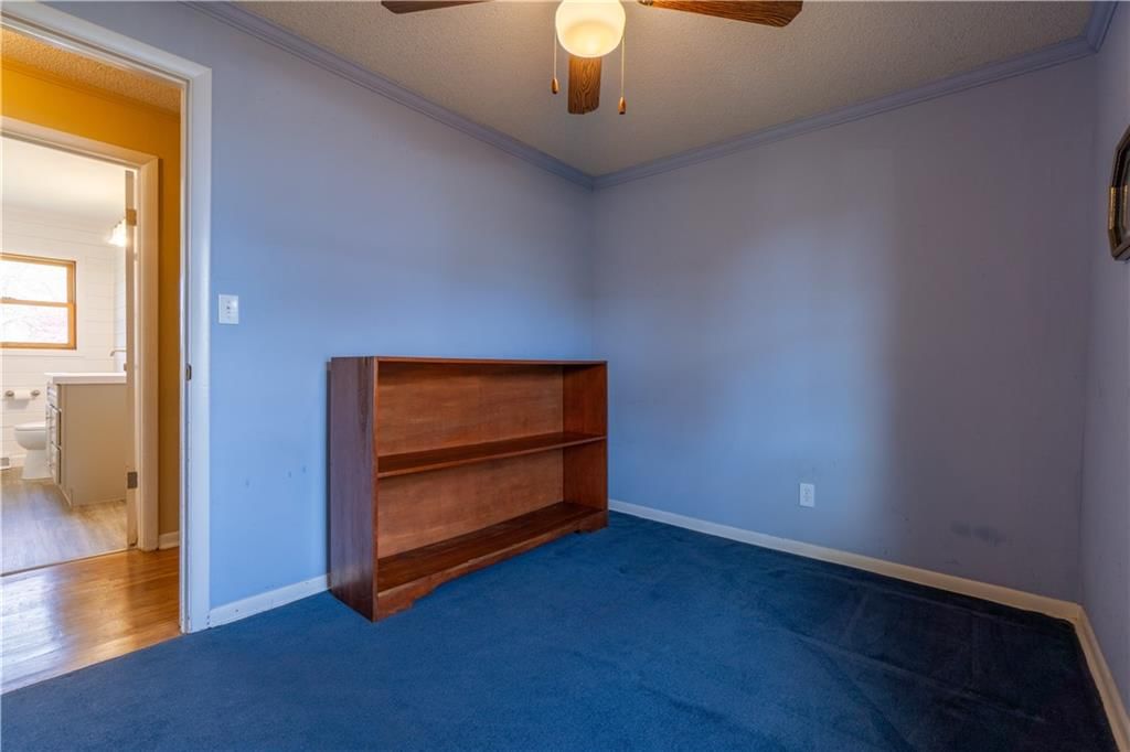 400 W Charles Street — photo 24