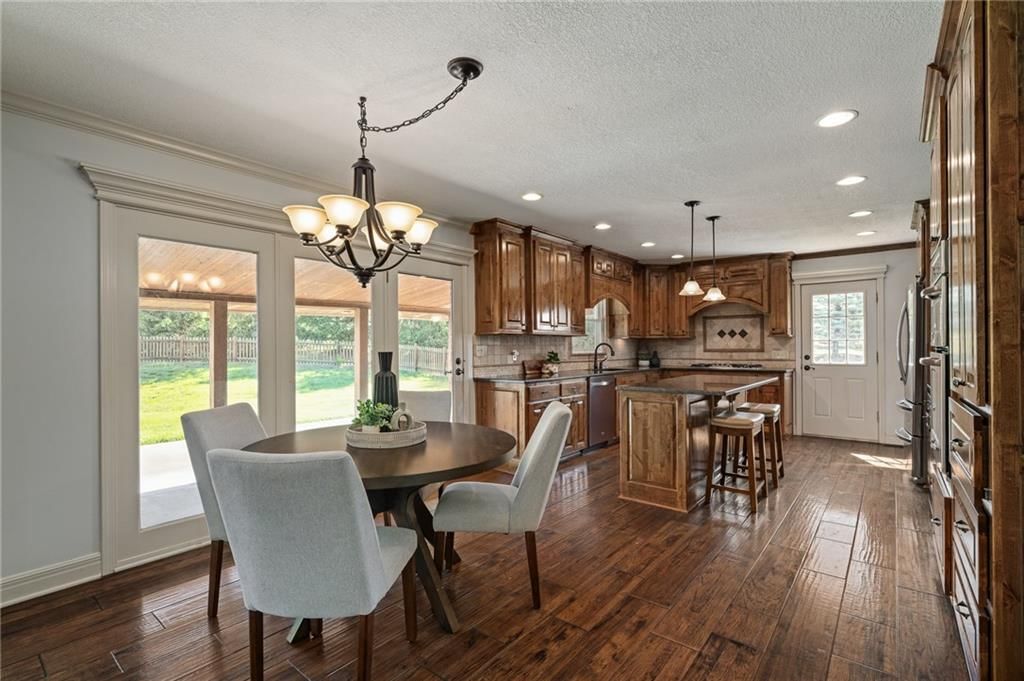 9015 Craig Drive — photo 7