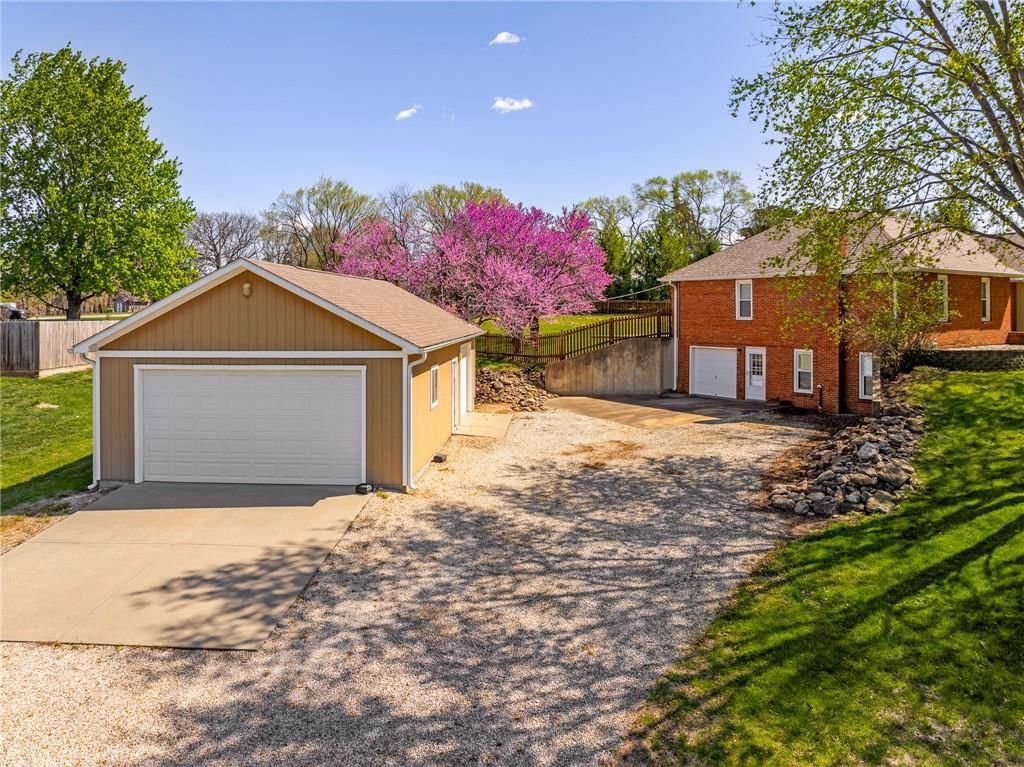 9015 Craig Drive — photo 20