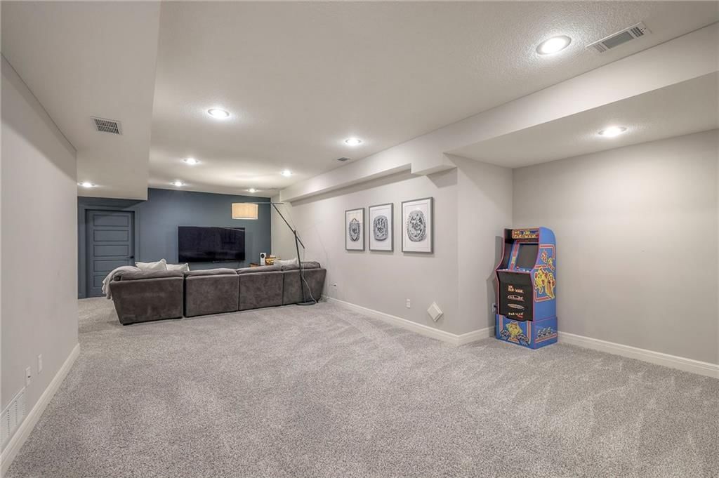 16429 Knox Street — photo 60