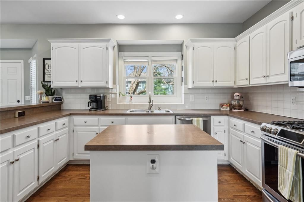 908 NE 101st Terrace — photo 17
