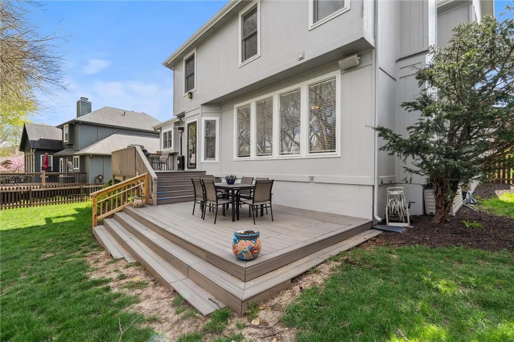 908 NE 101st Terrace — photo 32