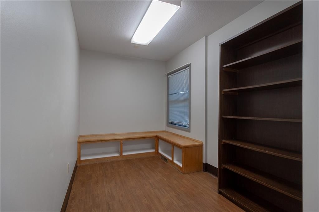 1006 N Jesse James Road — photo 9
