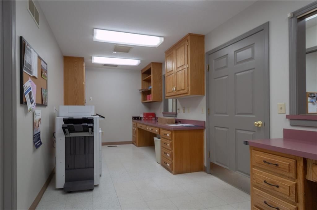 1006 N Jesse James Road — photo 13