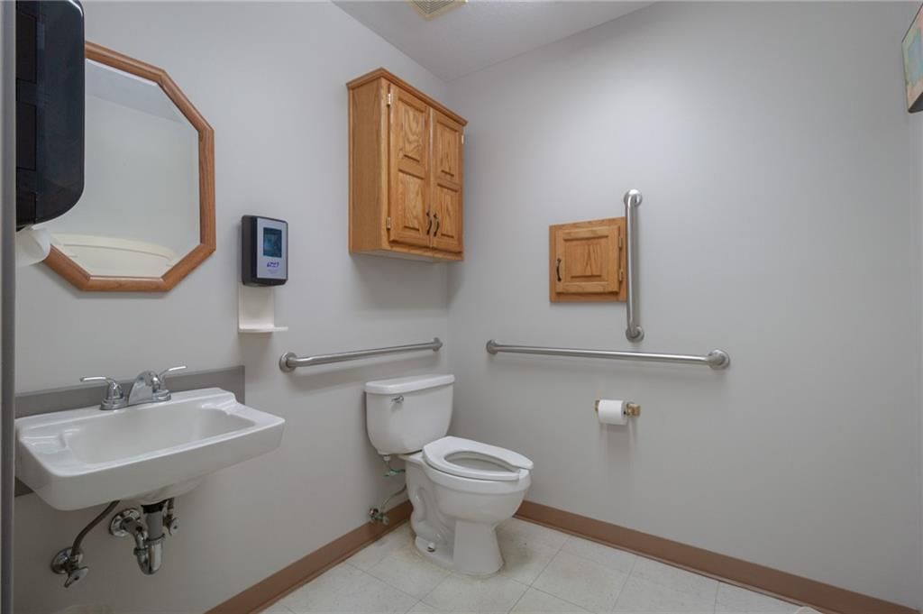 1006 N Jesse James Road — photo 16