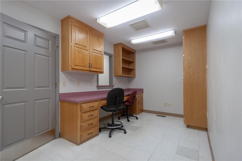 1006 N Jesse James Road — photo 19