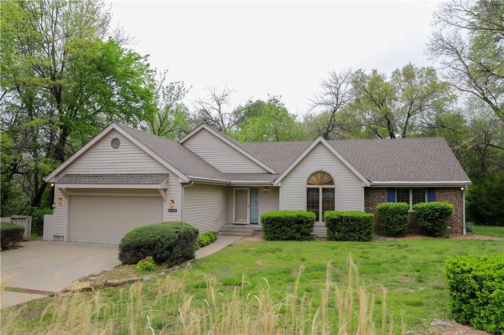 1203 E Quincy Street, Pittsburg, KS