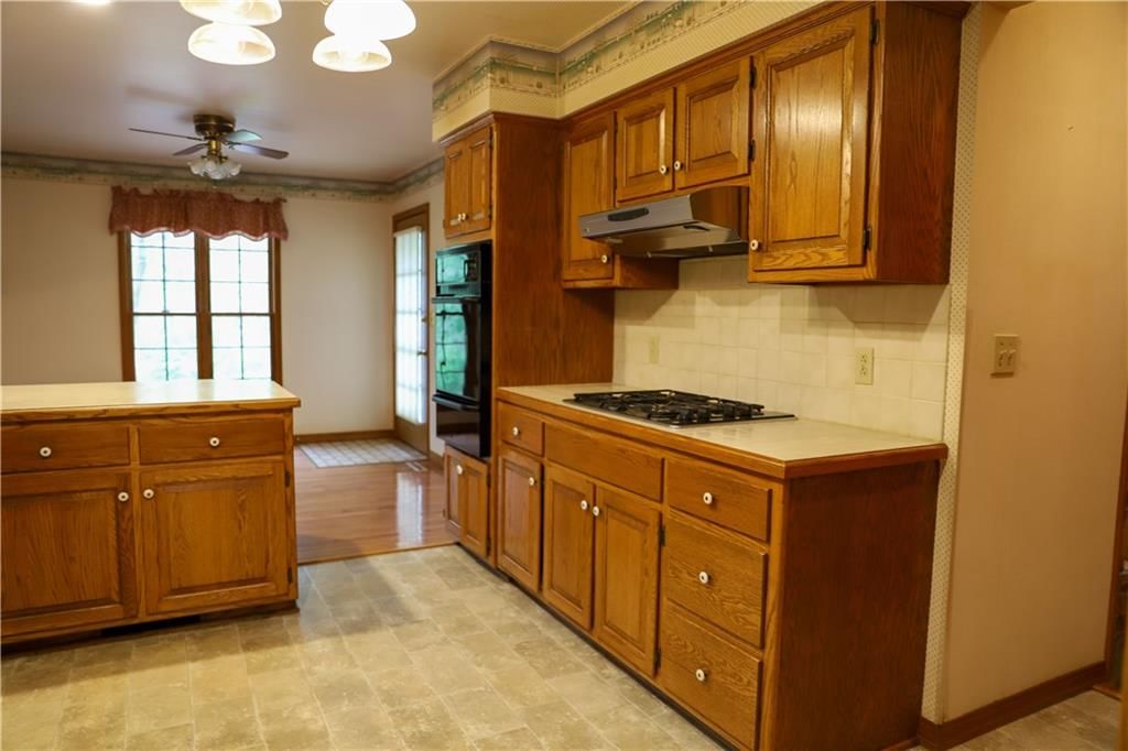 1203 E Quincy Street — photo 23
