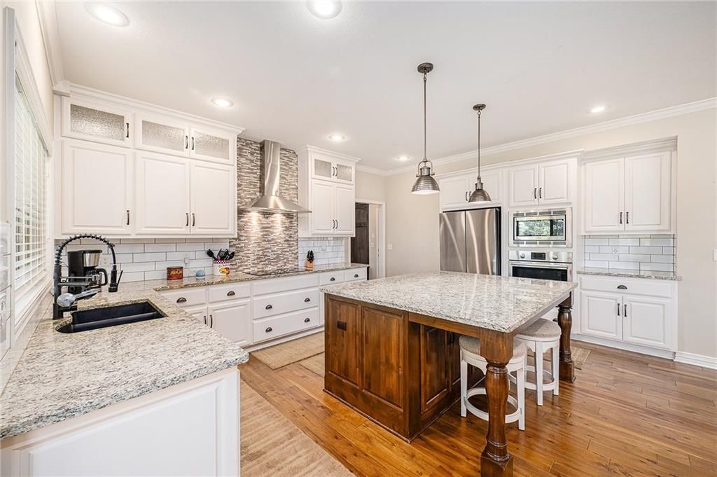 9002 W 165th Terrace — photo 11