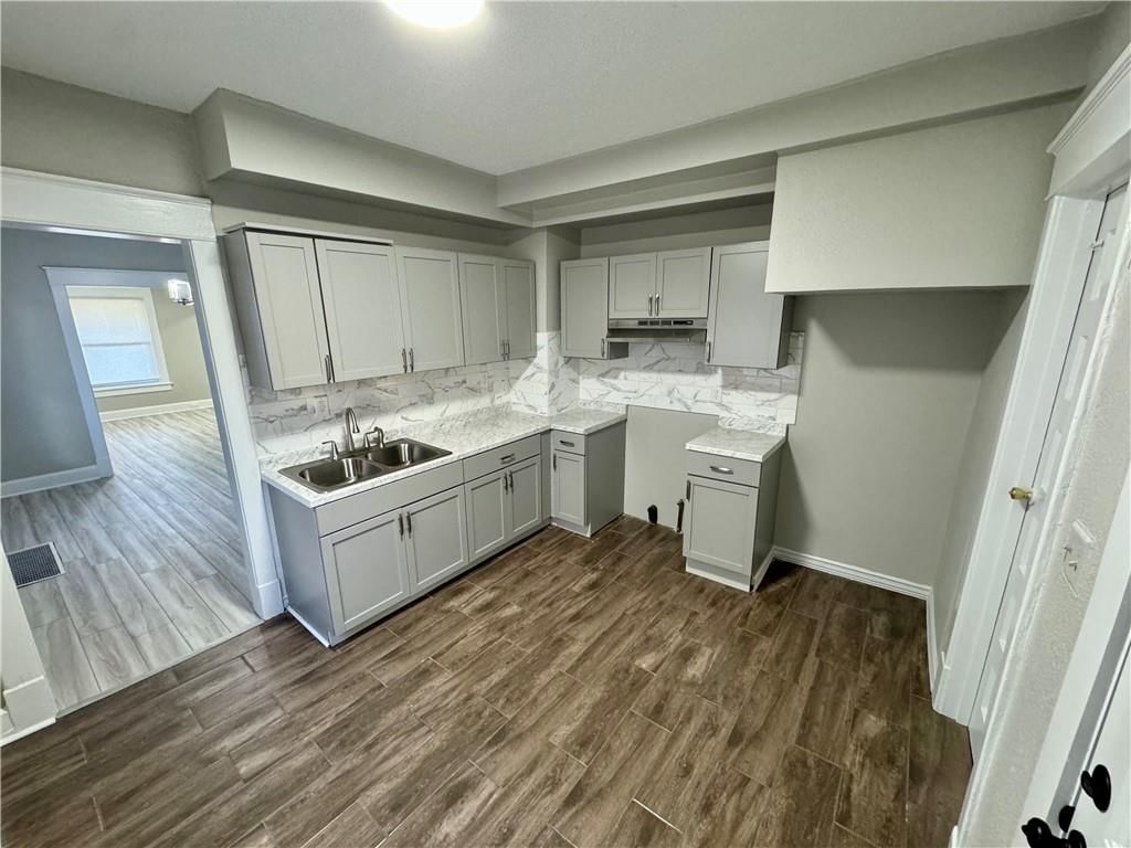 1414 Armstrong Street — photo 8
