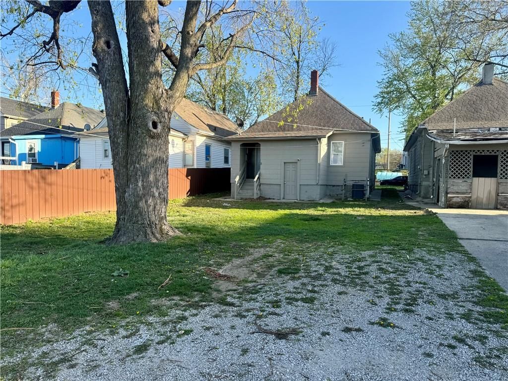 1414 Armstrong Street — photo 17
