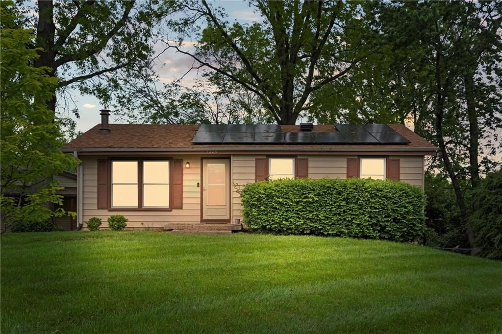 1309 S Skyline Drive — photo 2