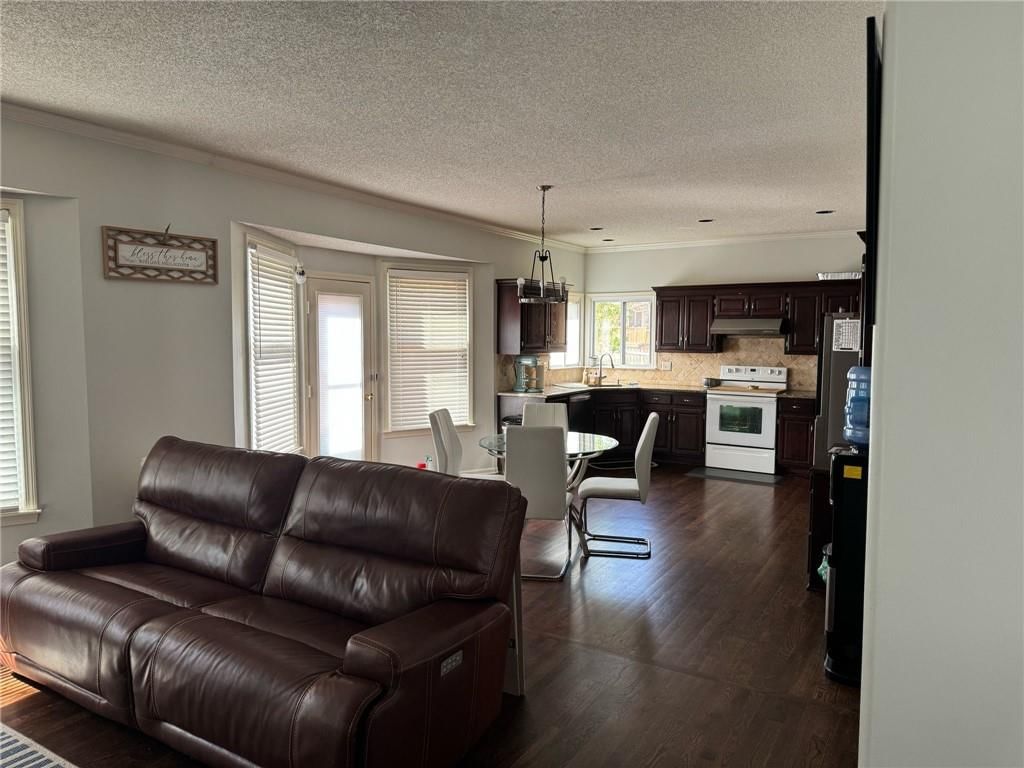 13230 Knox Street — photo 6
