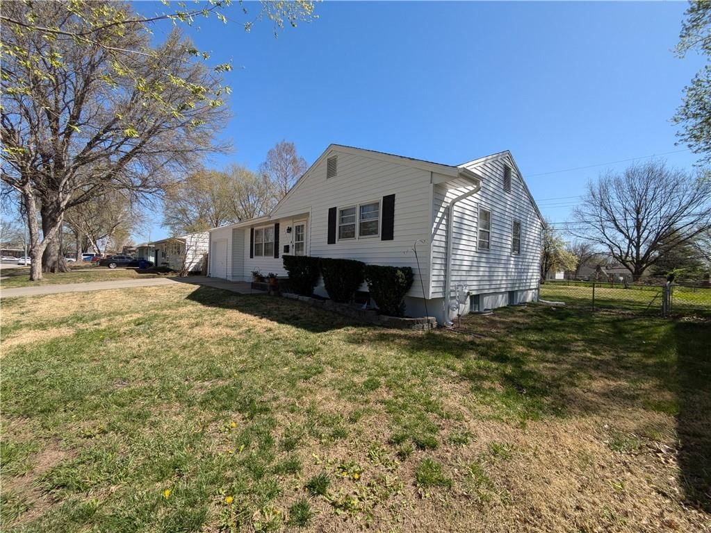 13111 Winchester Avenue — photo 5