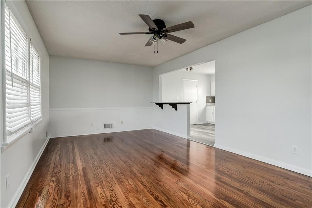 13111 Winchester Avenue — photo 7