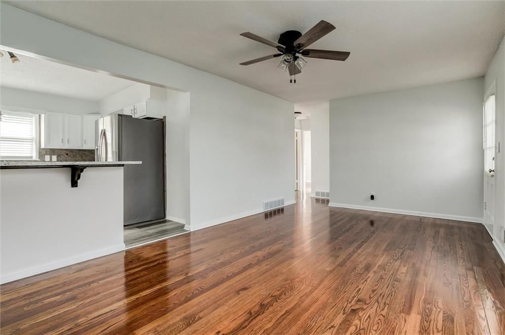 13111 Winchester Avenue — photo 11