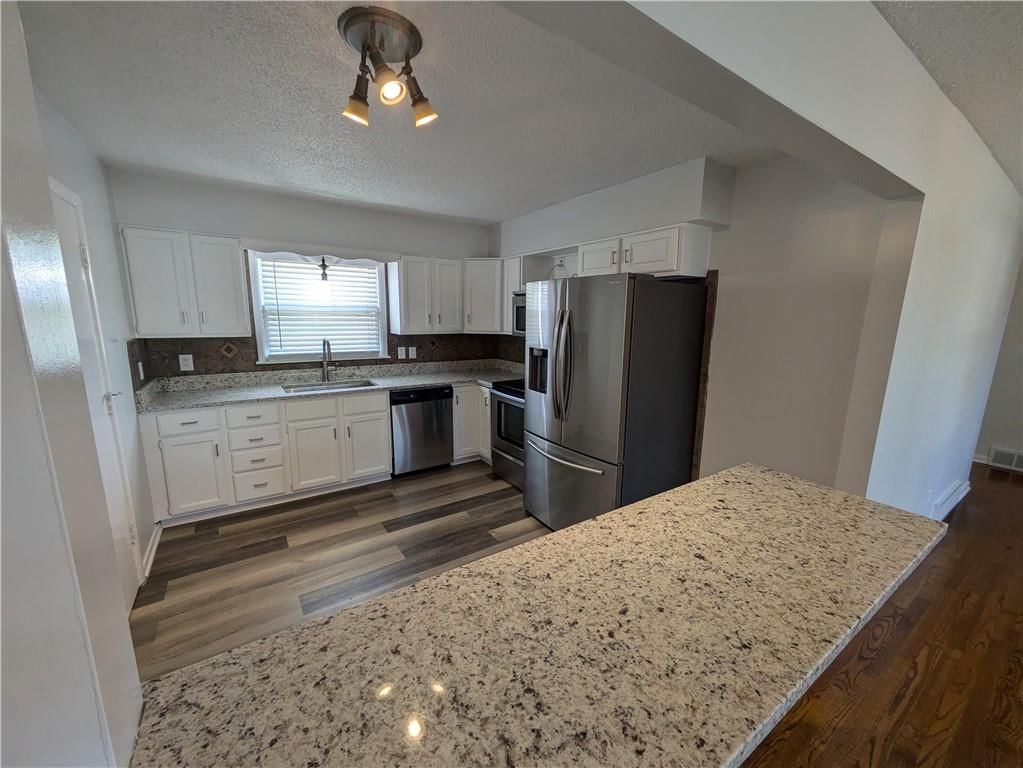 13111 Winchester Avenue — photo 12