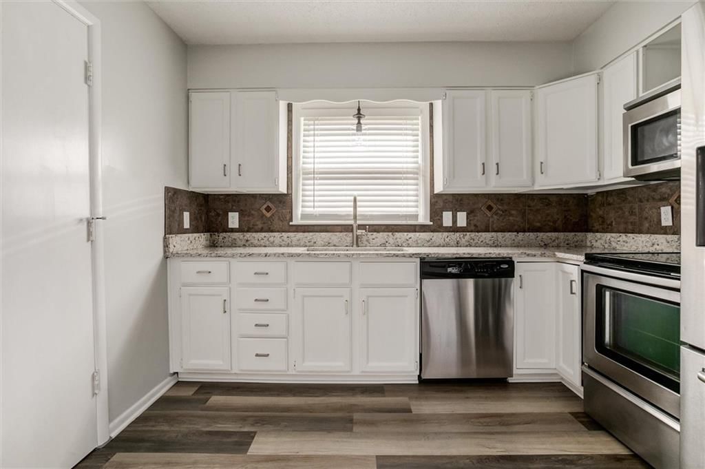 13111 Winchester Avenue — photo 13