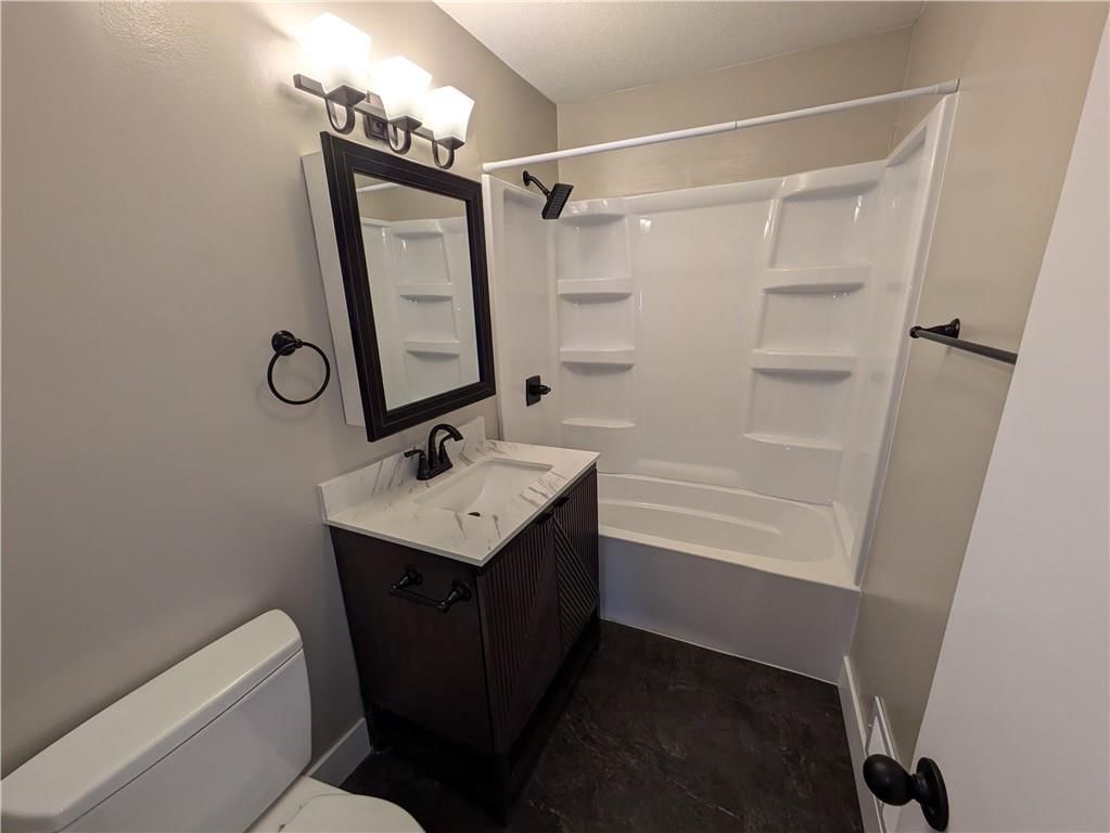 13111 Winchester Avenue — photo 20
