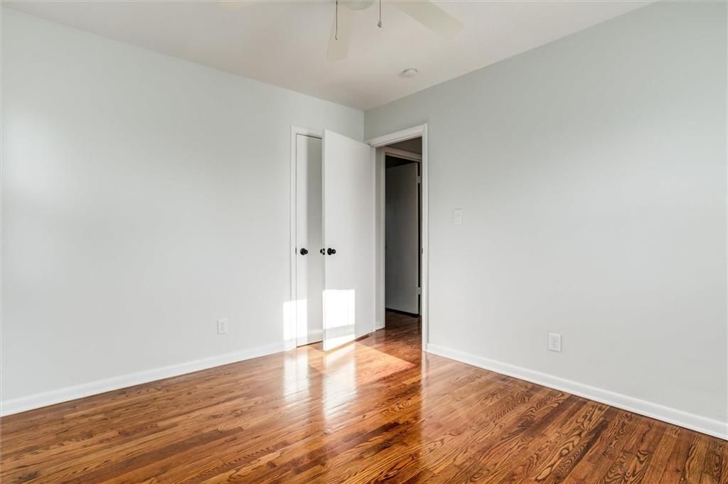 13111 Winchester Avenue — photo 22