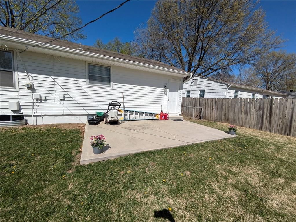 13111 Winchester Avenue — photo 35