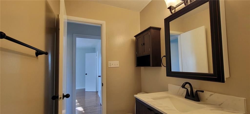 13111 Winchester Avenue — photo 37