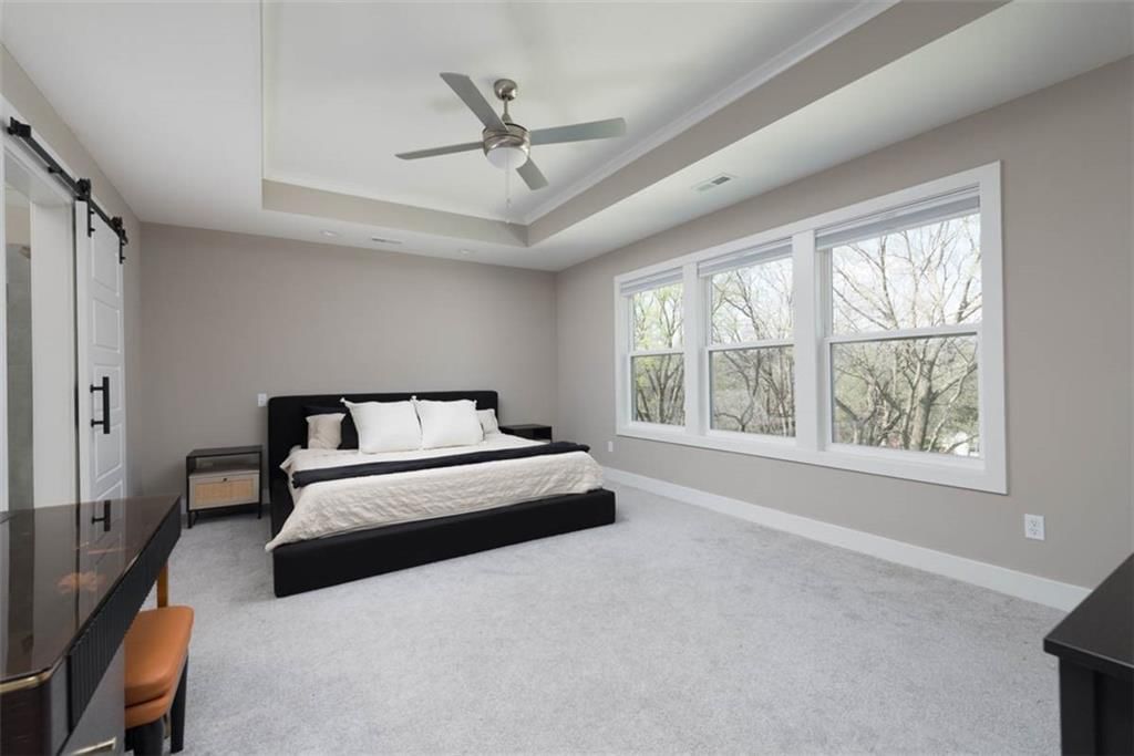 7430 N Lamar Drive — photo 16