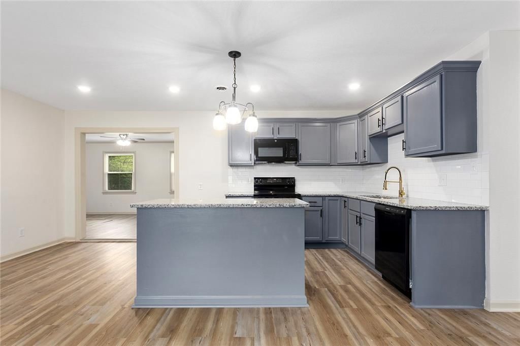11204 DONNELLY Avenue — photo 5