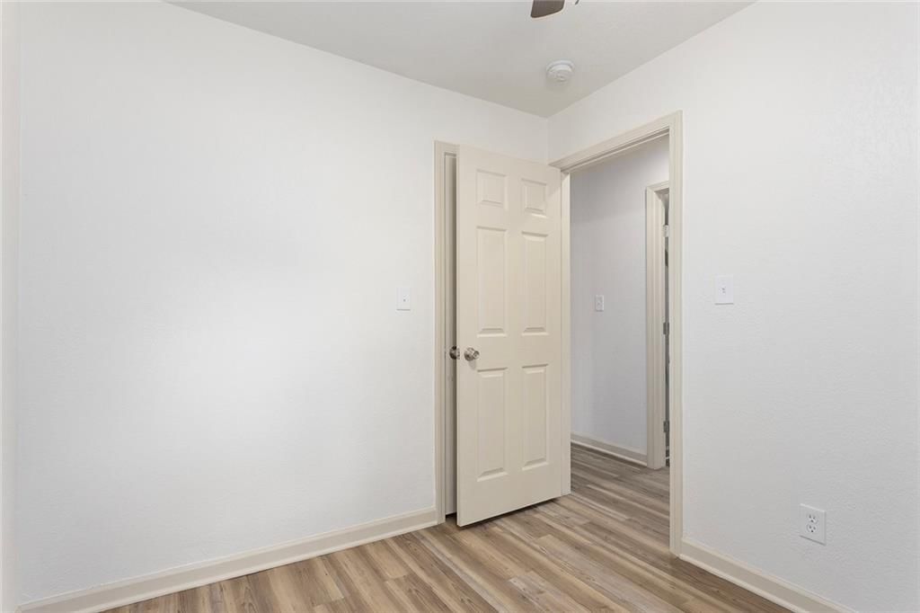 11204 DONNELLY Avenue — photo 23