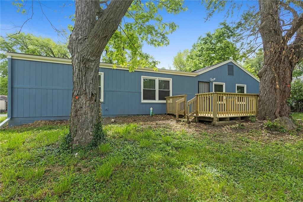 11204 DONNELLY Avenue — photo 25