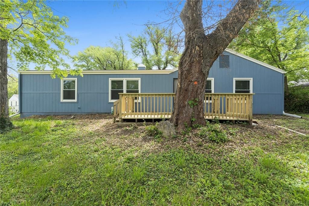 11204 DONNELLY Avenue — photo 27