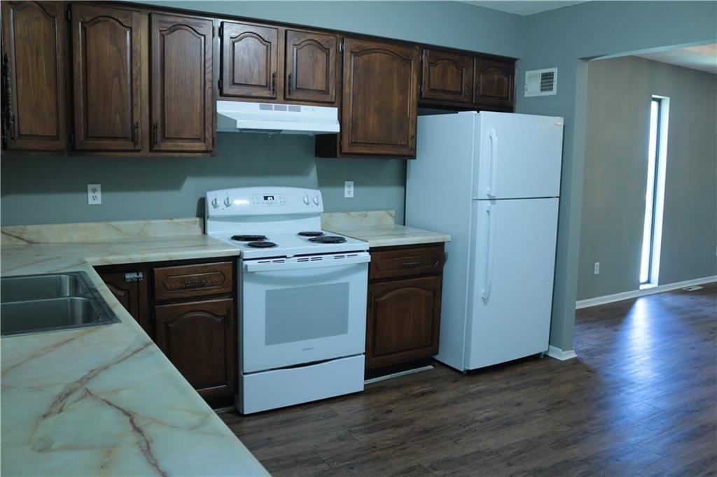 307 NW HIGHLAND Lane — photo 5