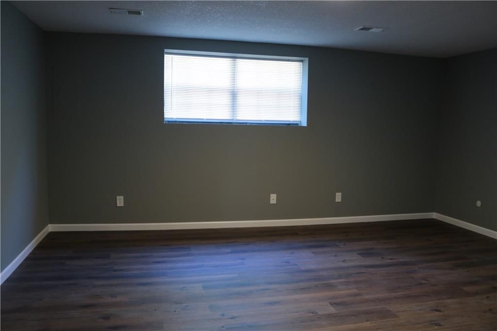 307 NW HIGHLAND Lane — photo 16