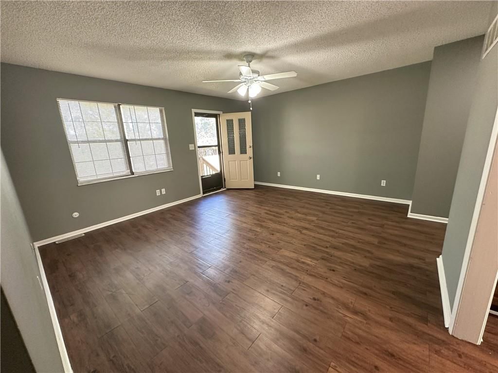 307 NW HIGHLAND Lane — photo 27