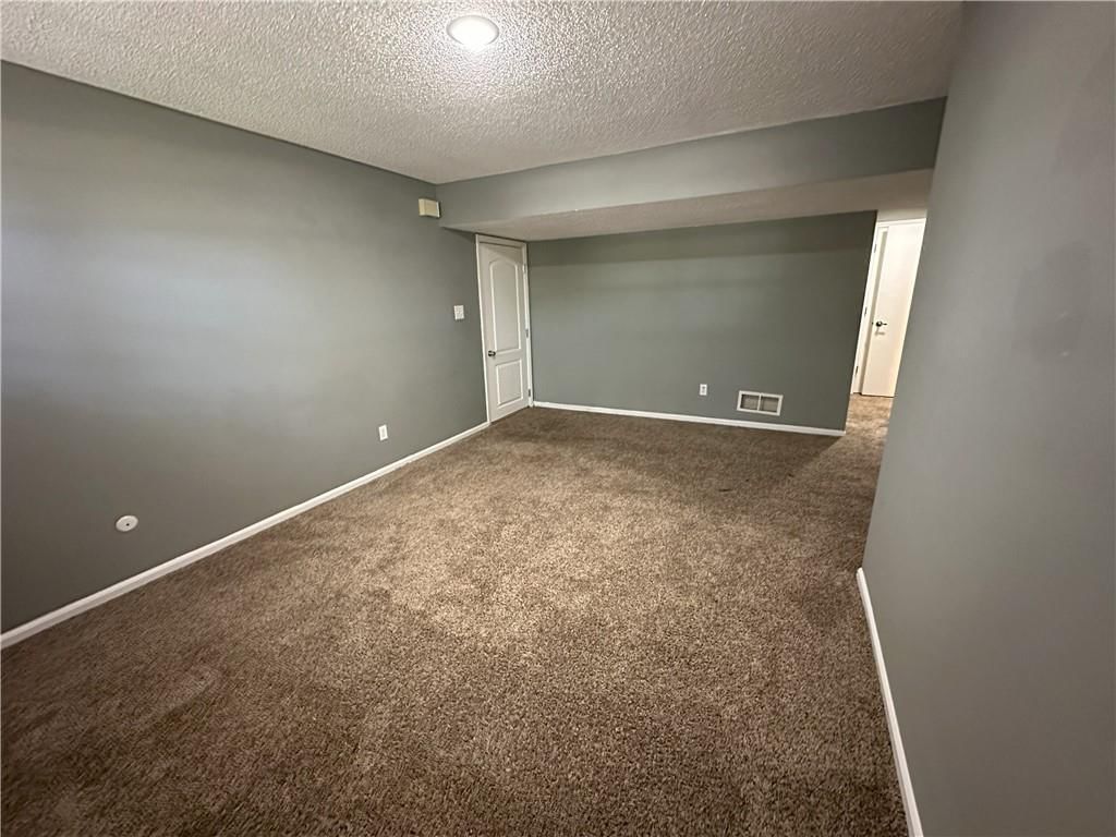 307 NW HIGHLAND Lane — photo 39