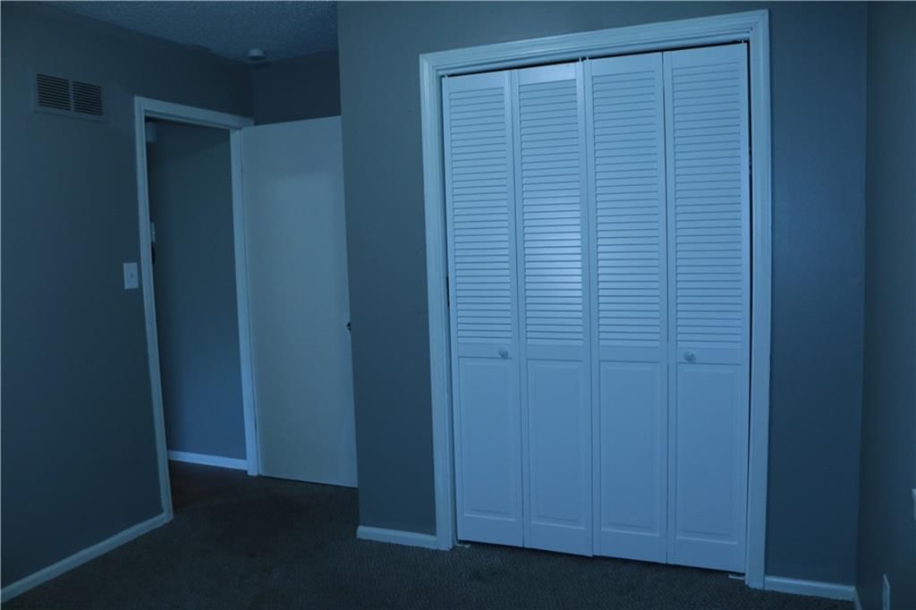 315 NW Highland Lane — photo 9