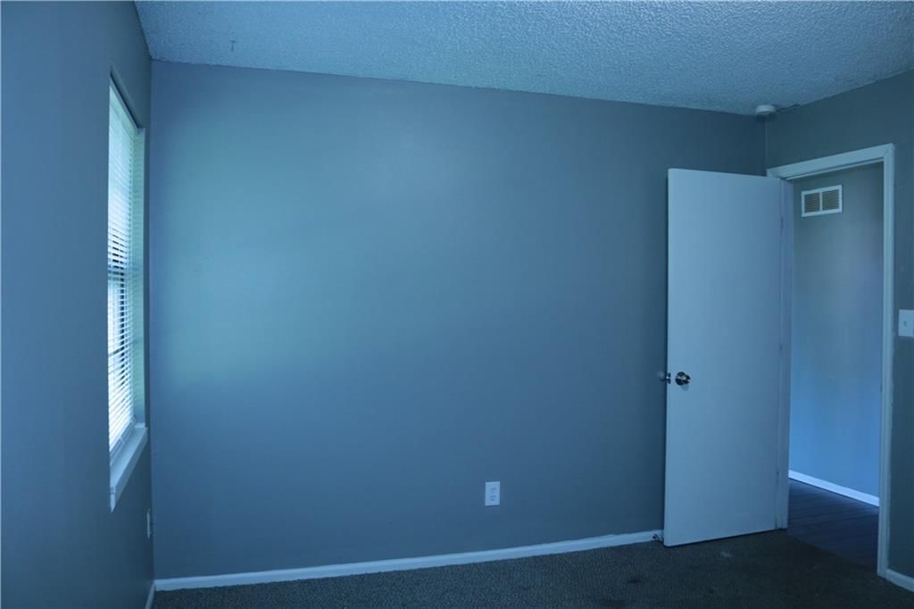 315 NW Highland Lane — photo 10