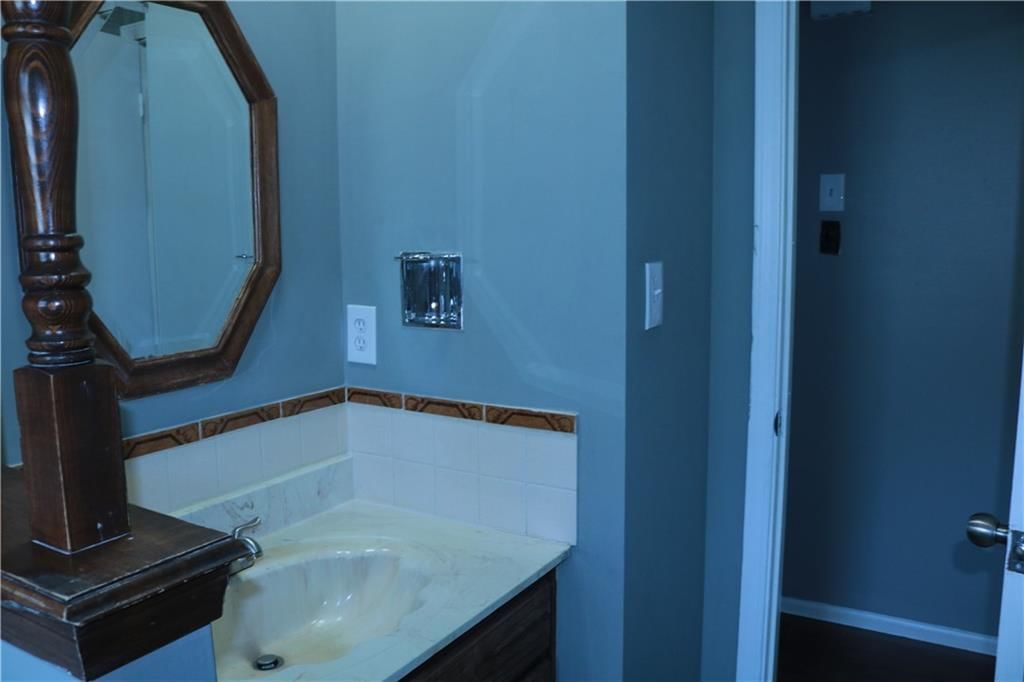 315 NW Highland Lane — photo 11