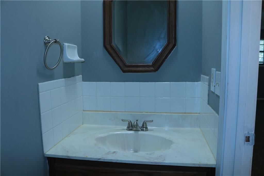315 NW Highland Lane — photo 12