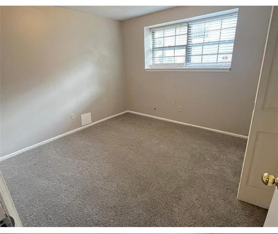 315 NW Highland Lane — photo 36