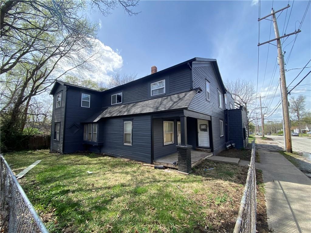 Photo 1 of 12 - 805 W South Avenue