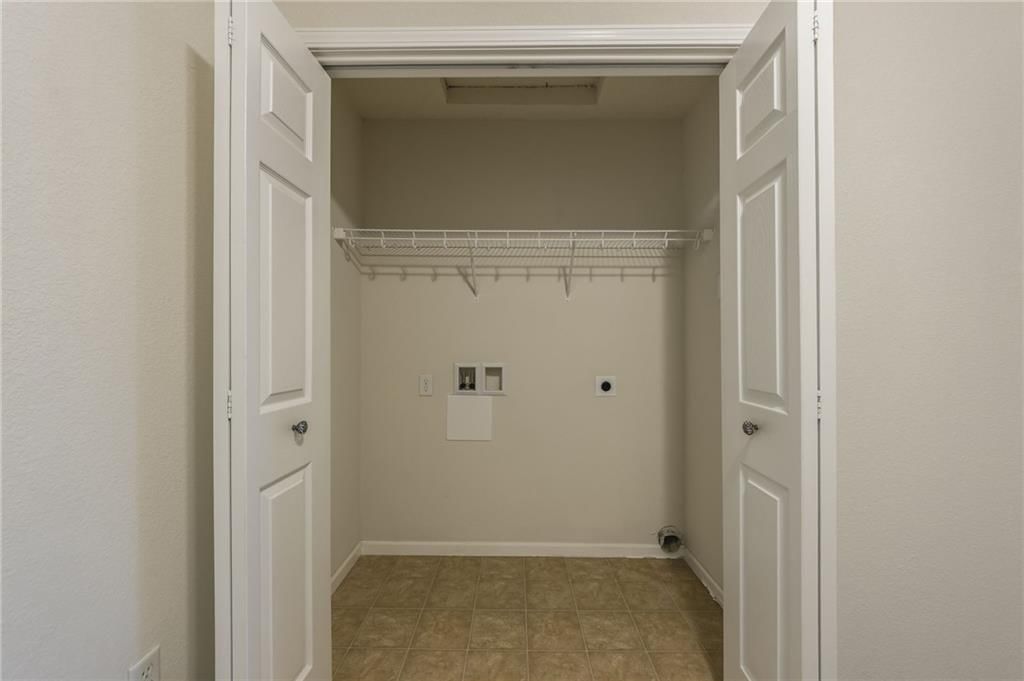 5512 NW Downing Street — photo 17