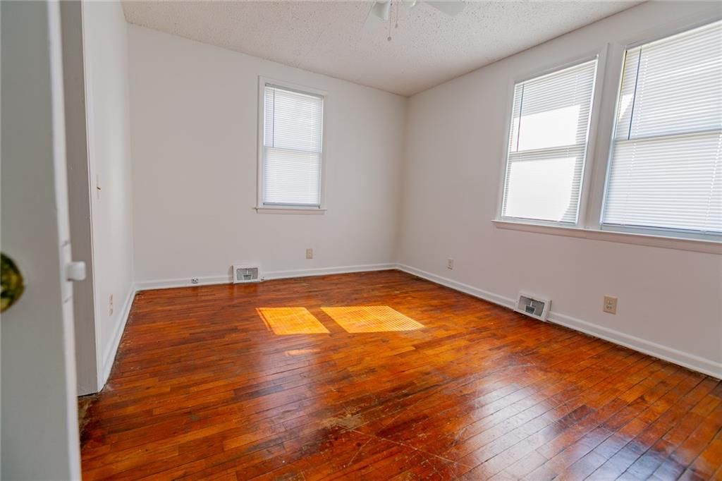 6936 Kensington Avenue — photo 6